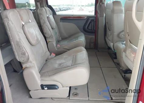 2013 Chrysler Town & Country Limited z USA, uszkodzony, nr VIN 2C4RC1GG0DR753367